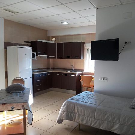 Hostal Via Del Caminante Madrigalejo Dış mekan fotoğraf