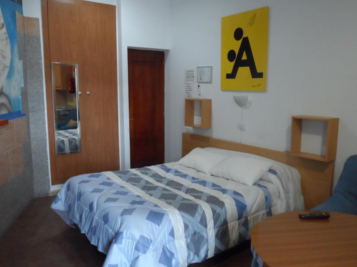 Hostal Via Del Caminante Madrigalejo Dış mekan fotoğraf